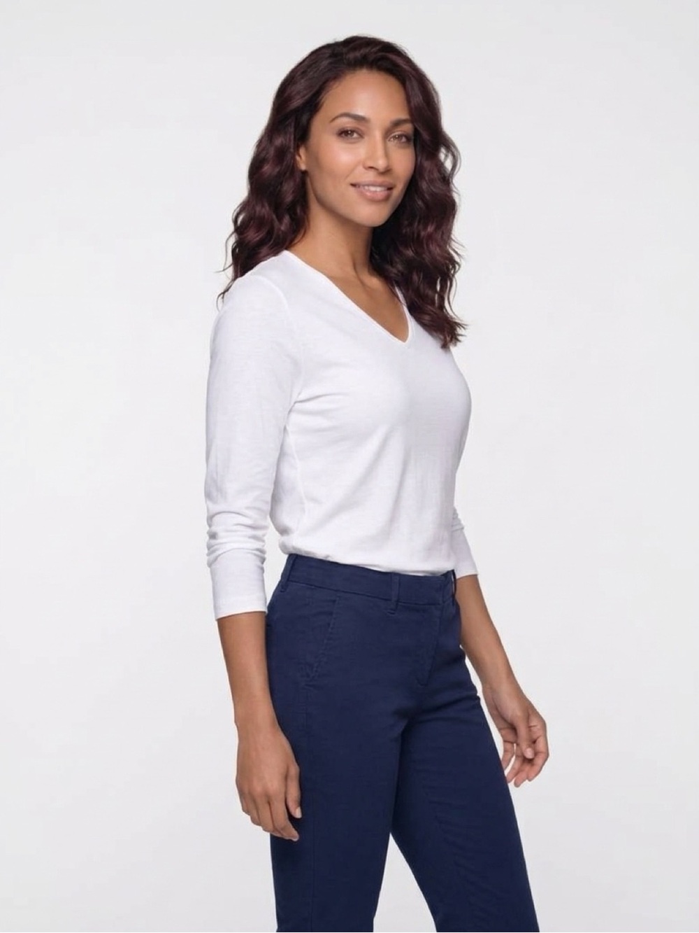 Chicos Classic White V-Neck Long Sleeve Top “Ultimate Tee” Size 2 / Size Large